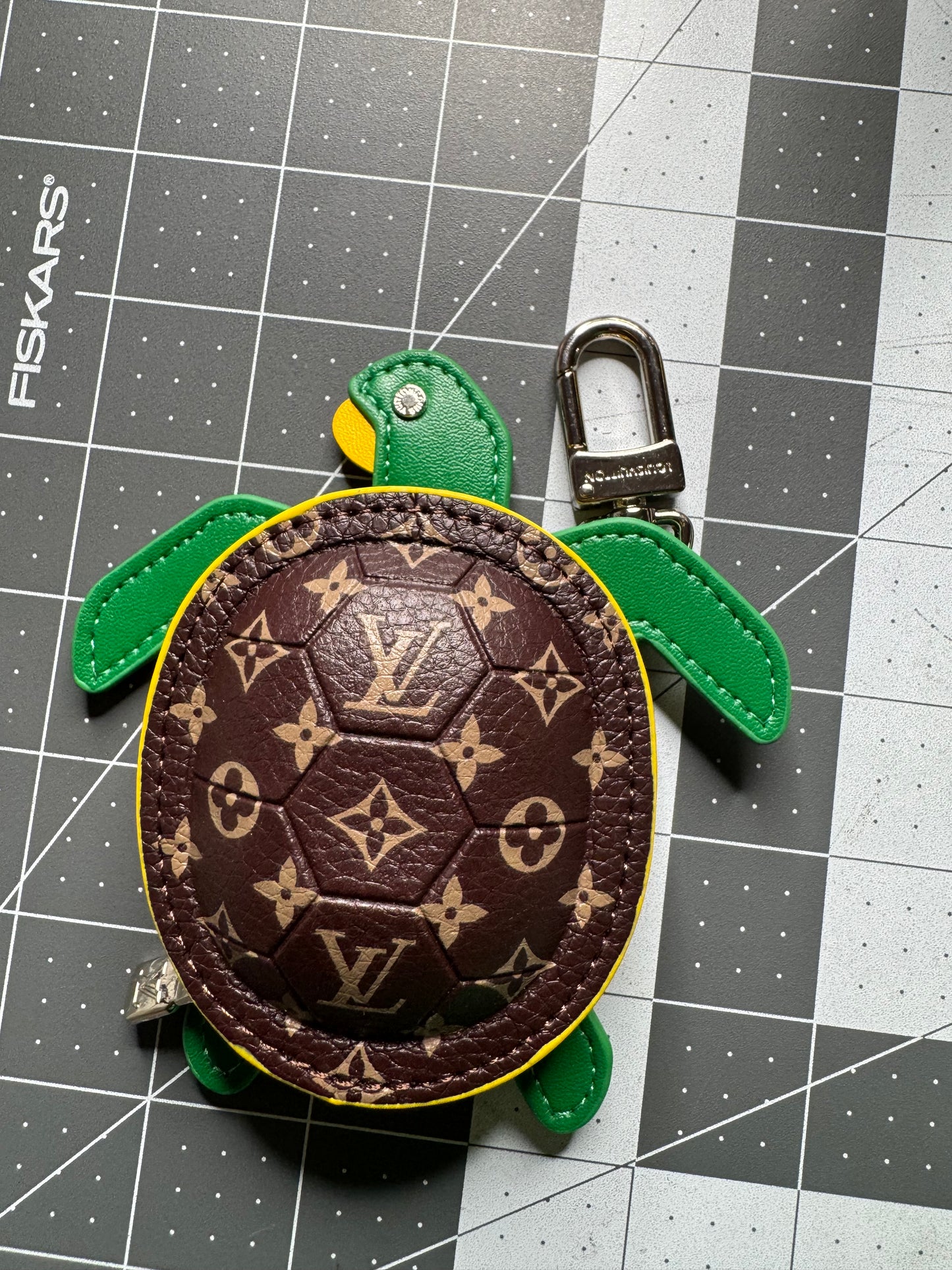 Turtle Pouch & Crab