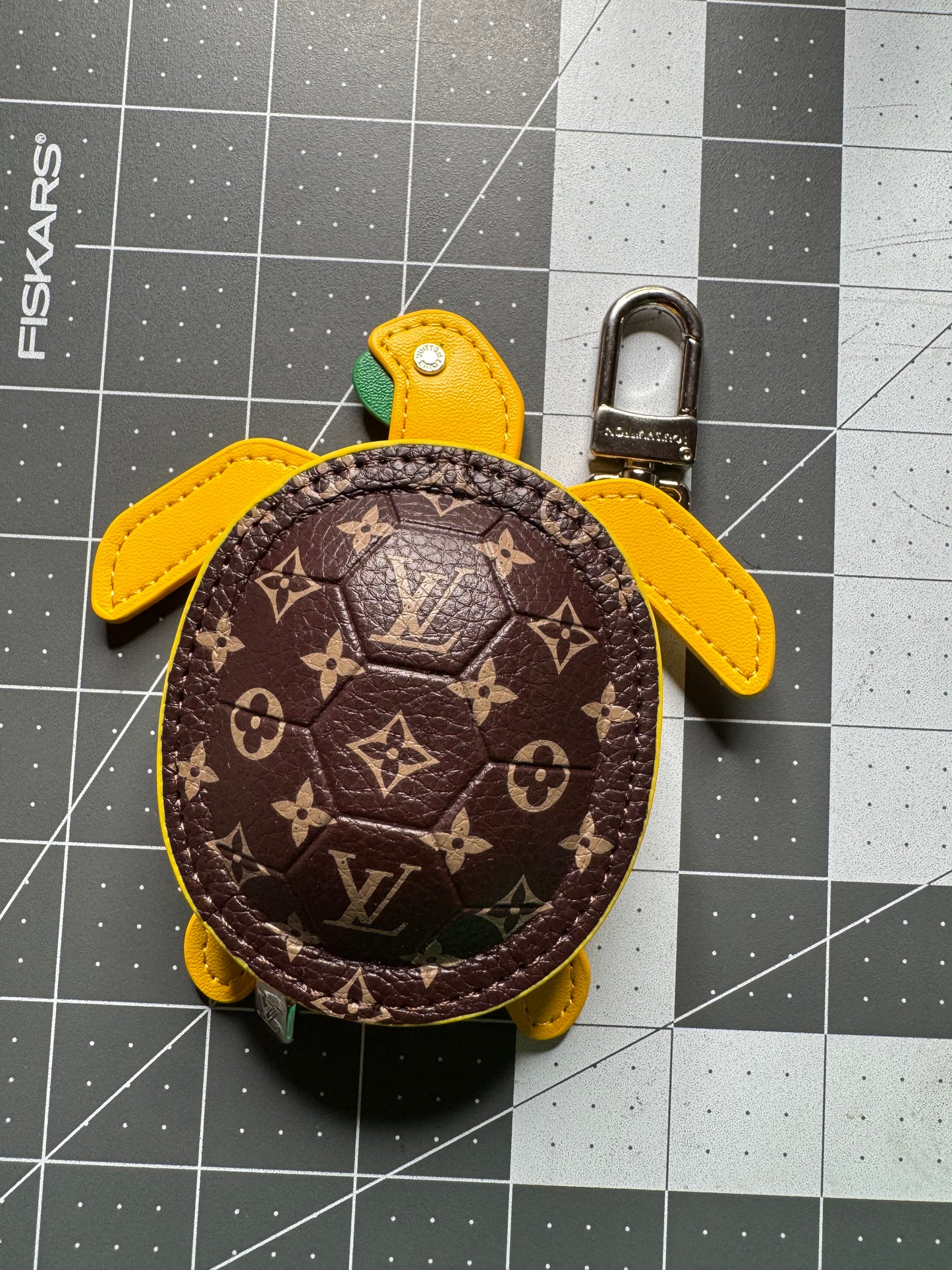 Turtle Pouch & Crab