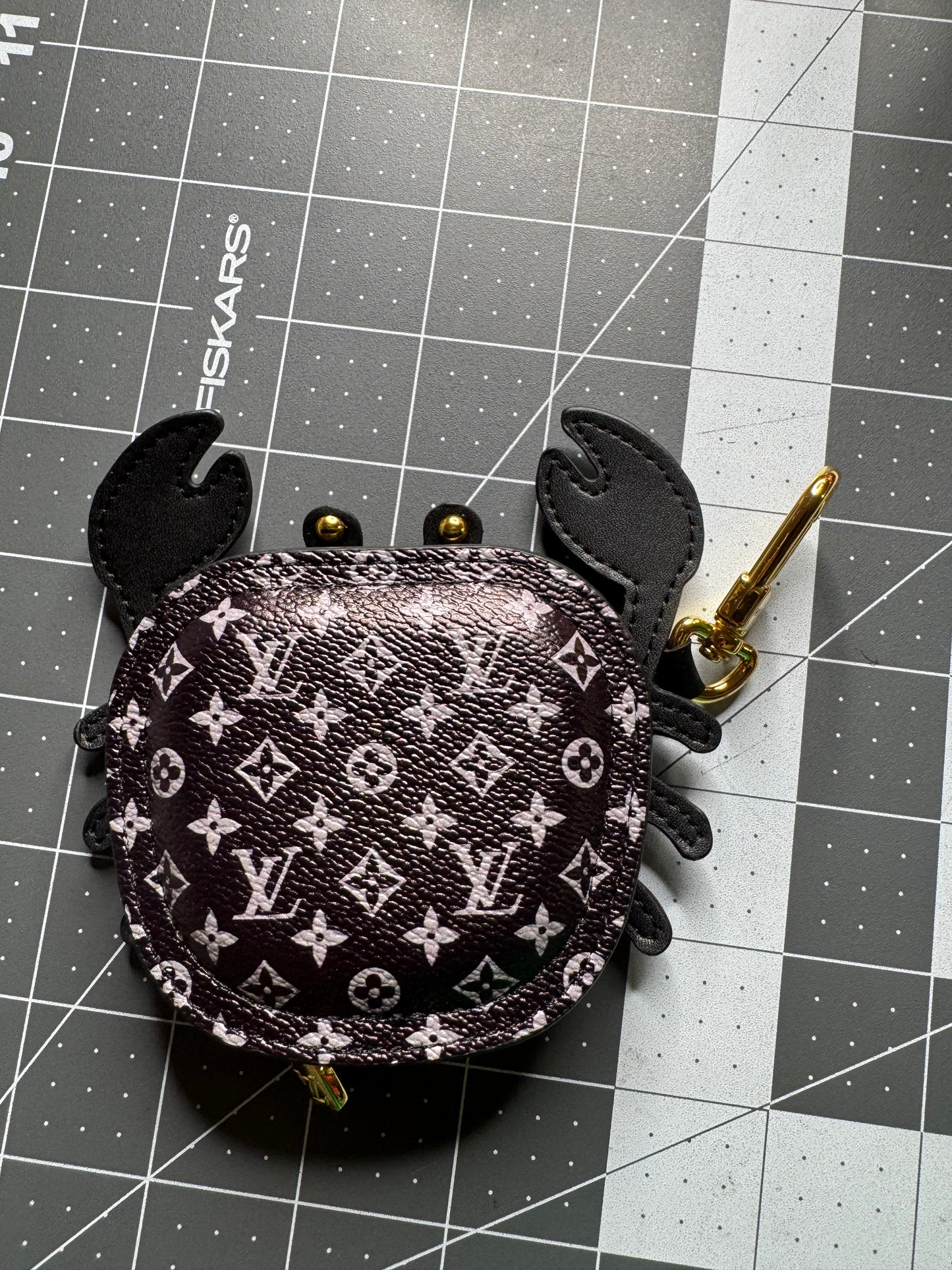 Turtle Pouch & Crab