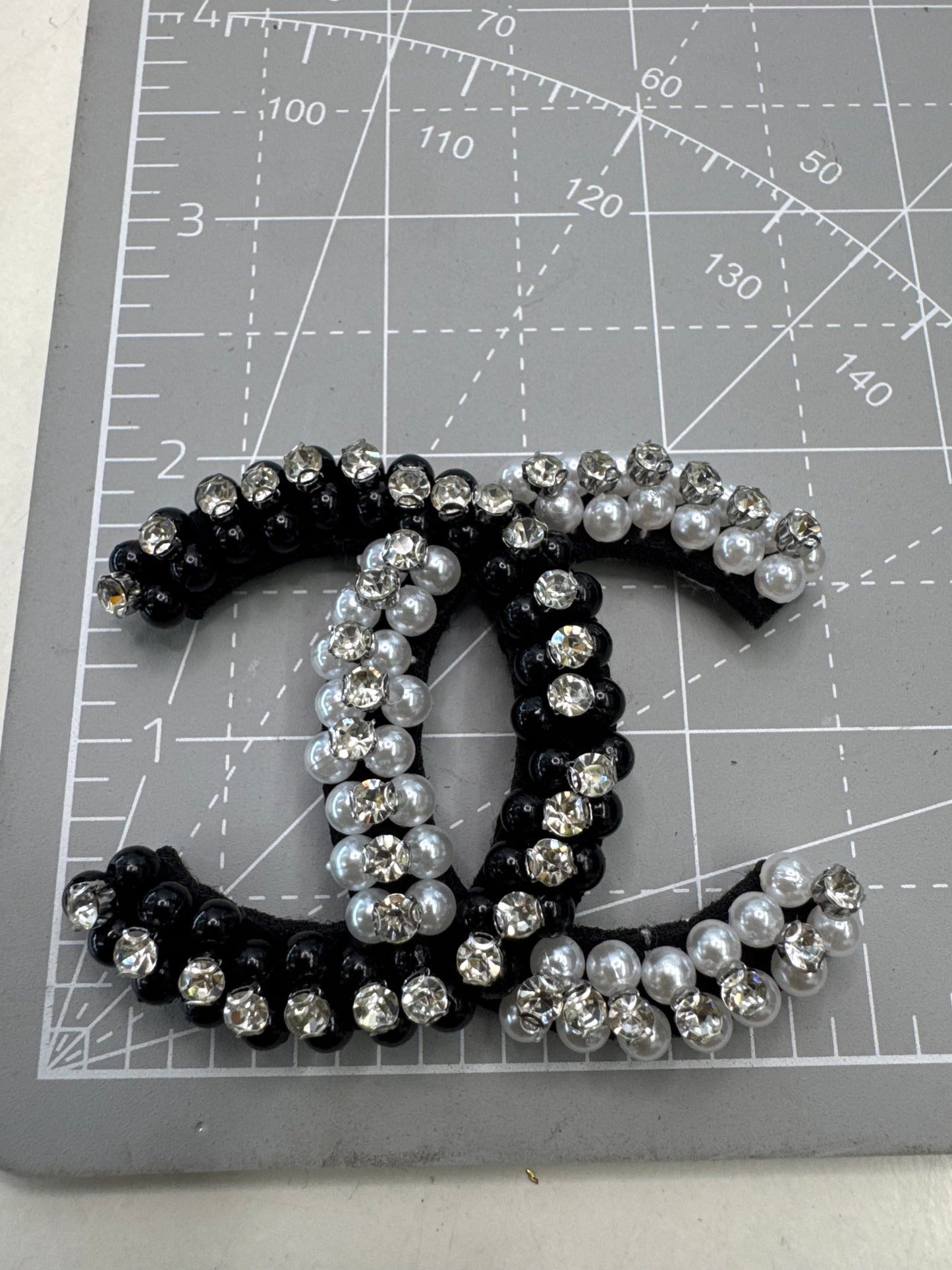 CC  pearls Patches (no glue at back)