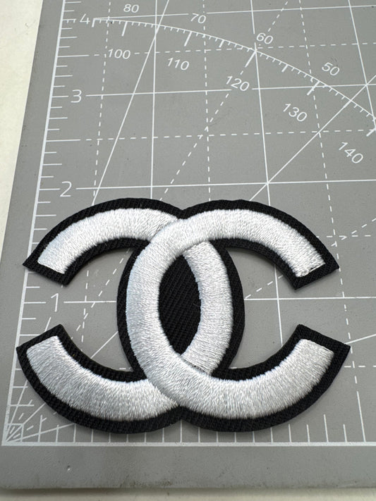 White & black patch ￼
