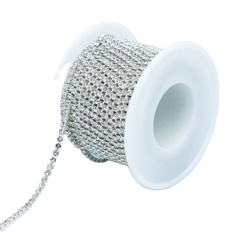 1 Roll 10 Yards Crystal Rhinestone Trim Close Cup Clear Chain with Gold Setting Base (SS12 3mm) /  (SS16 4mm)